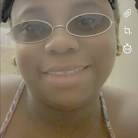 Meet your Posher, Rhoda - Picture 1 of 1